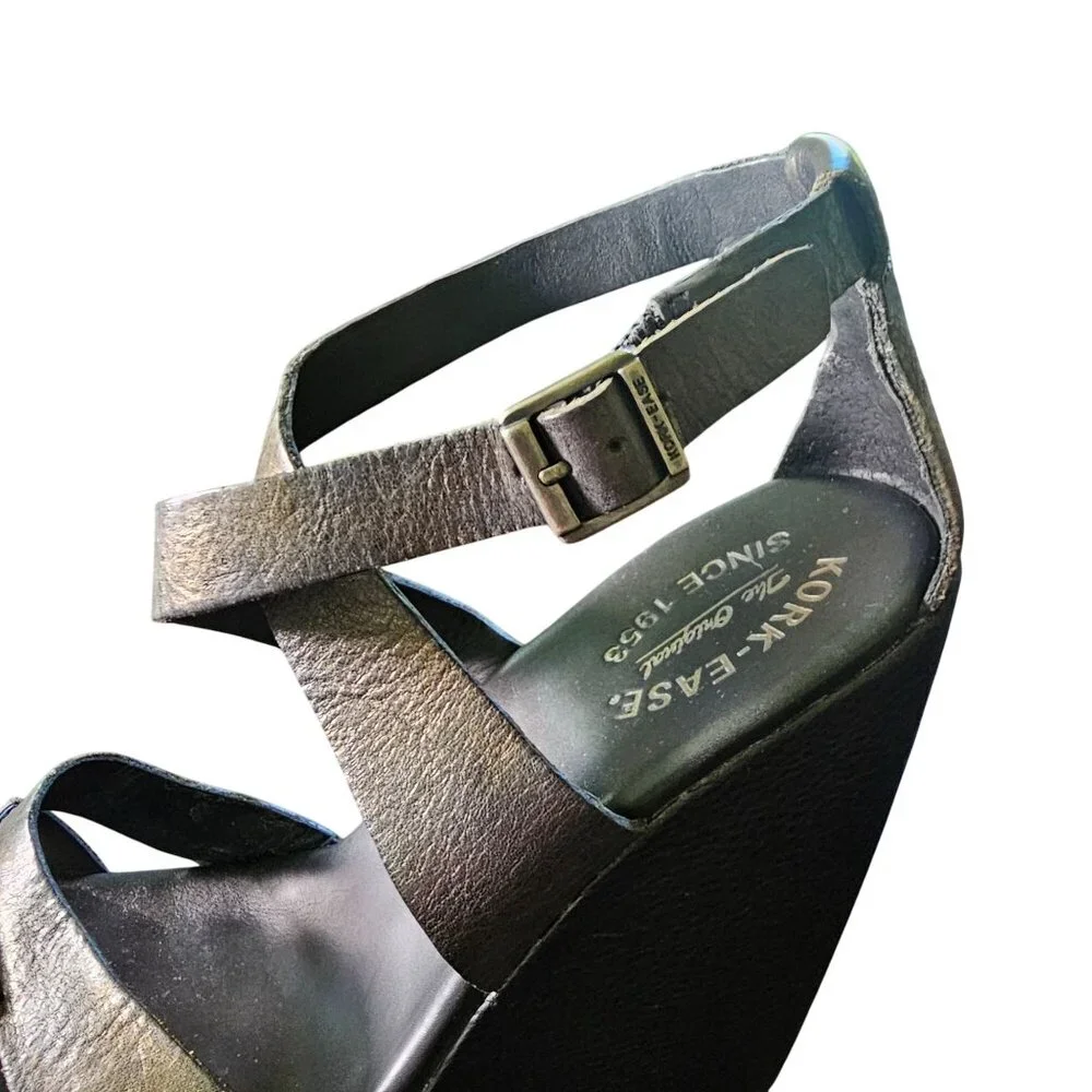 Kork Ease Metallic Black Leather Strappy Platform Sandals Women's Size 9/40.5